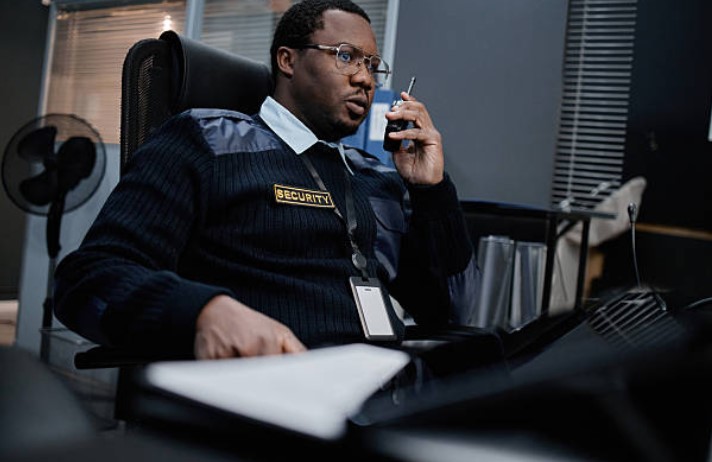 Alert Security Guard Manchester